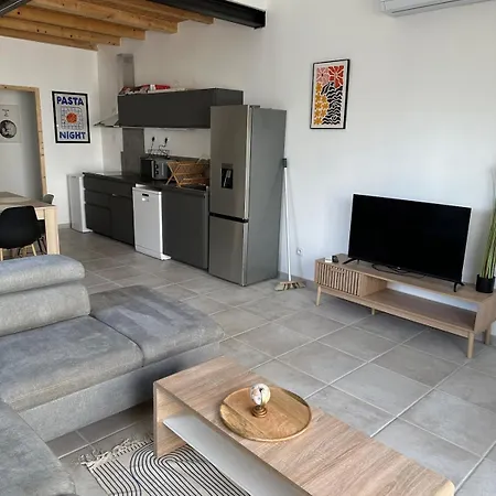 Le Riquet Duplex Neuf Climatisé Au Calme *